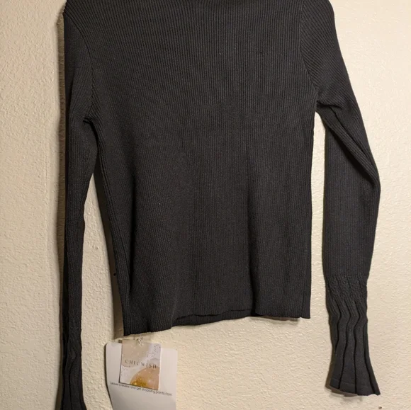 Chic Wish Black Sweater with Bow Detailsize Small - Picture 6 of 10